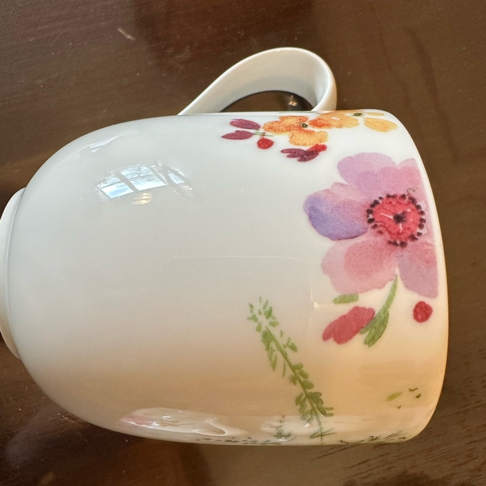 6 Villaroy and Boch “Marie Fleur” mugs